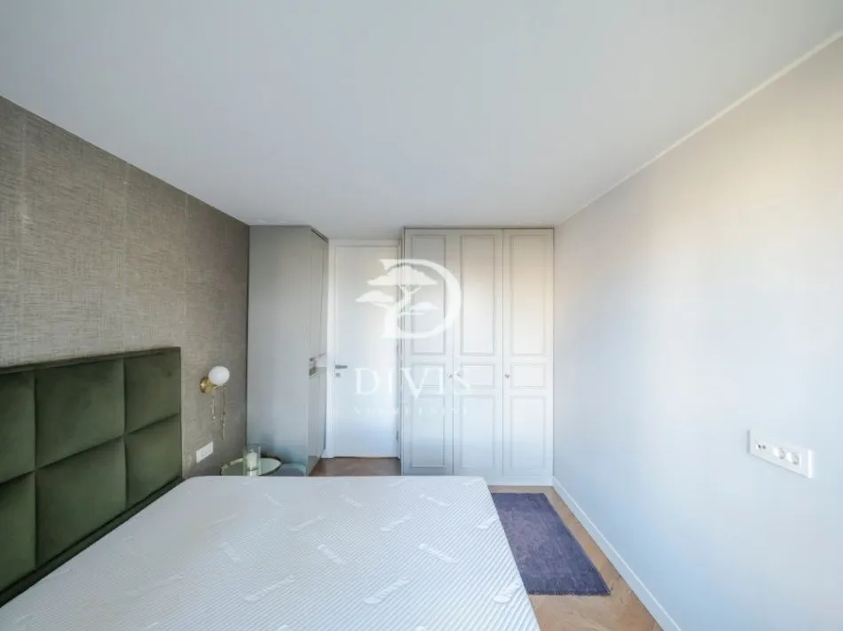 Sale, four bedroom apartment, 103m², Kalenić Pijaca, Vračar Sve Podlokacije