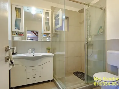 Prodaja, kuća, 250m², Dušanovac, Voždovac Sve Podlokacije - image 5