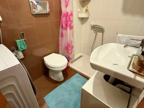 Izdavanje, jednosoban stan, 45m², Centar, Podgorica - image 3