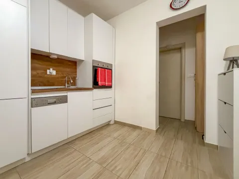 Sale, one bedroom apartment, 38m², Budva, Crna Gora - image 2