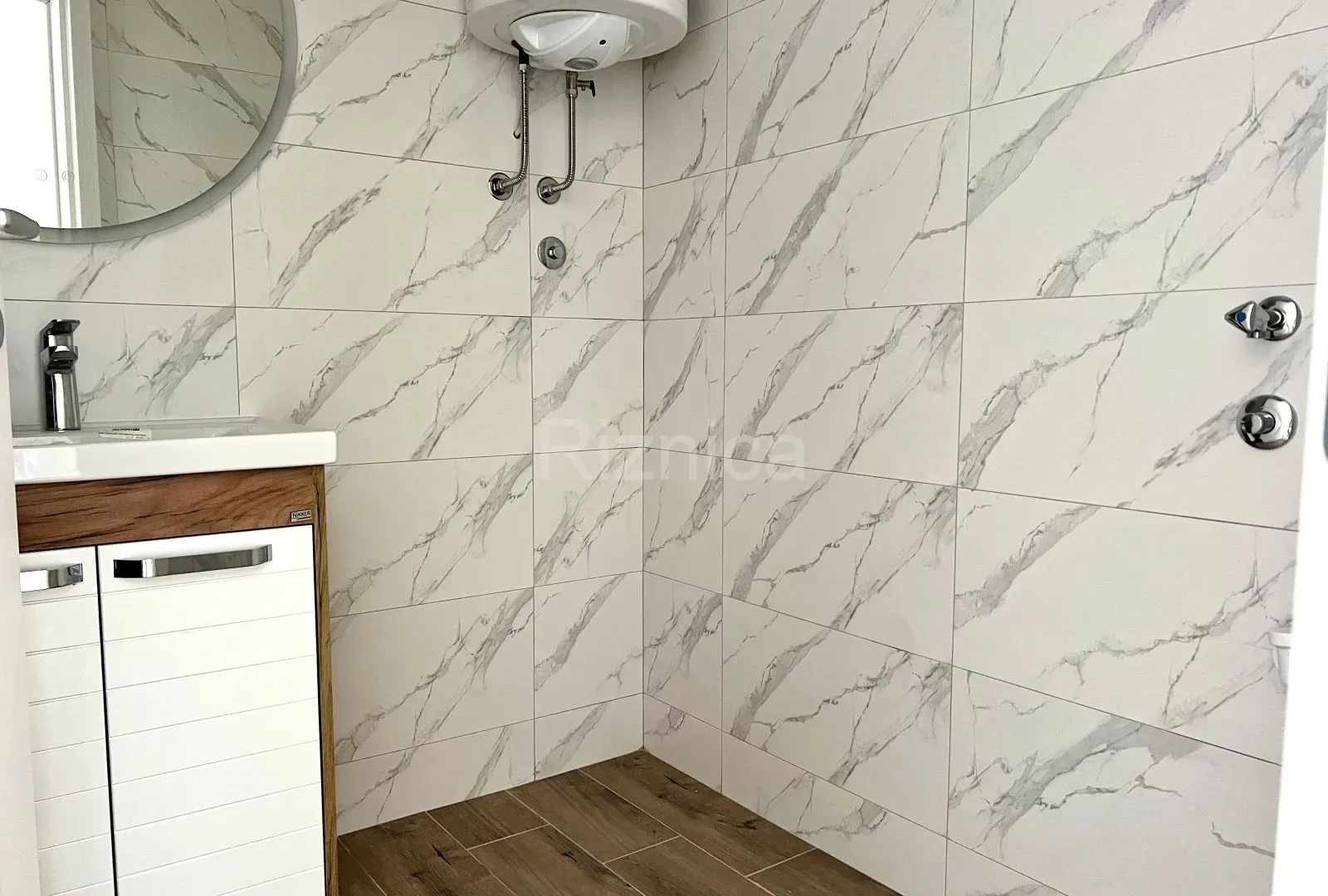 Sale, two bedroom apartment, 9545m², Trošarina, Niš