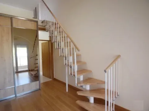 Izdavanje, trosoban stan, 106m², Tivat, Crna Gora - image 2