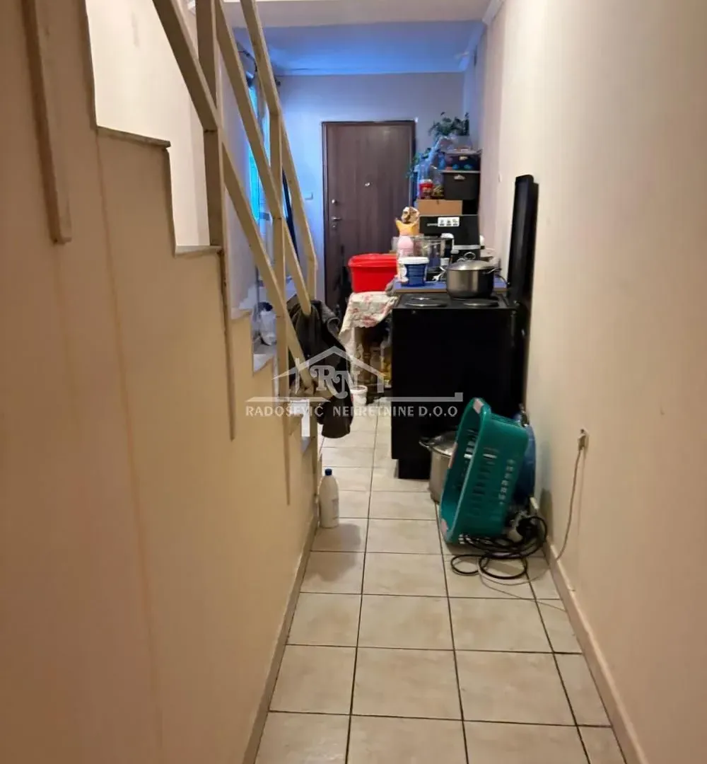 Prodaja, dvosoban stan, 62m², Petlovo Brdo, Beograd