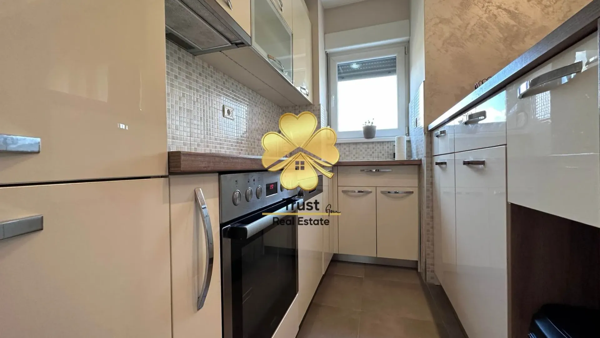 Rent, two bedroom apartment, 70m², City Kvart, Podgorica
