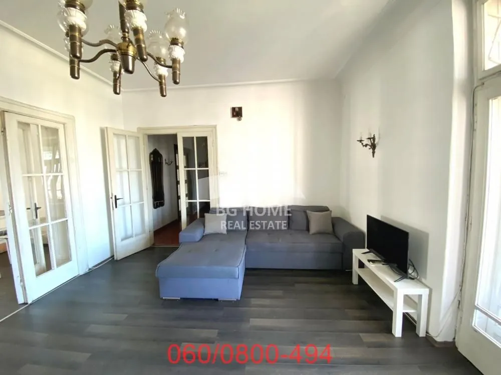 Izdavanje, četvorosoban stan, 120m², Savski Venac, Beograd