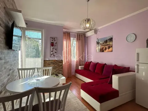 Izdavanje, stan, 72m², Tivat, Crna Gora - image 4