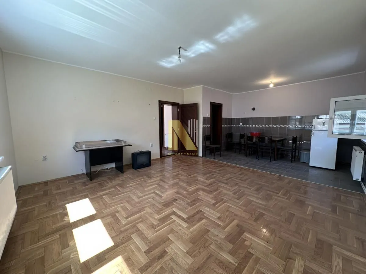 Prodaja, kuća, 175m², Centar, Zrenjanin