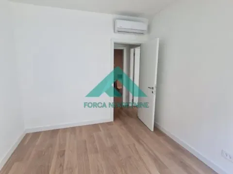 Izdavanje, trosoban stan, 75m², Savski Venac, Beograd - image 9