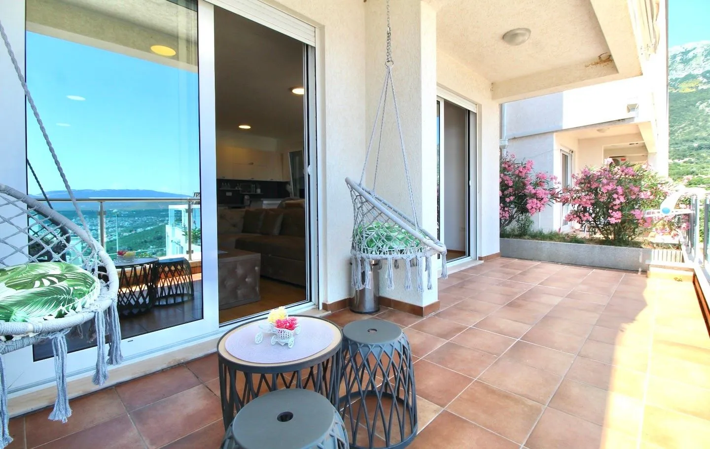 Daily-rent, two bedroom apartment, 100m², Dobre Vode, Bar