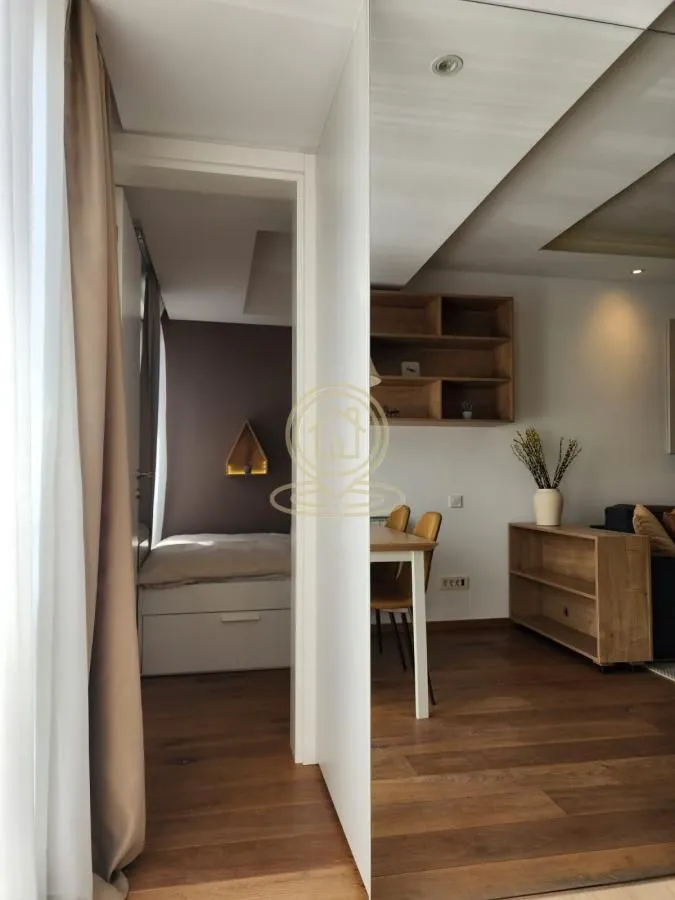 Izdavanje, dvosoban stan, 35m², Kluz, Zvezdara Sve Podlokacije