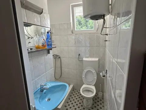 Izdavanje, garsonjera, 31m², Centar, Bar - image 6