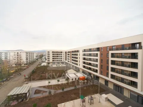 Izdavanje, trosoban stan, 104m², City Kvart, Podgorica - image 17