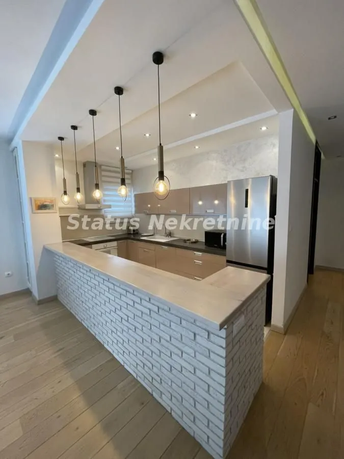 Prodaja, trosoban stan, 105m², Liman 3, Novi Sad Sve Podlokacije