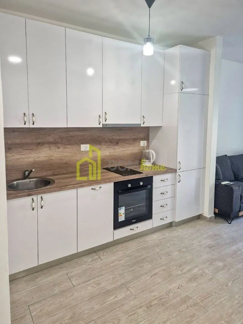 Izdavanje, garsonjera, 33m², Bečići, Budva