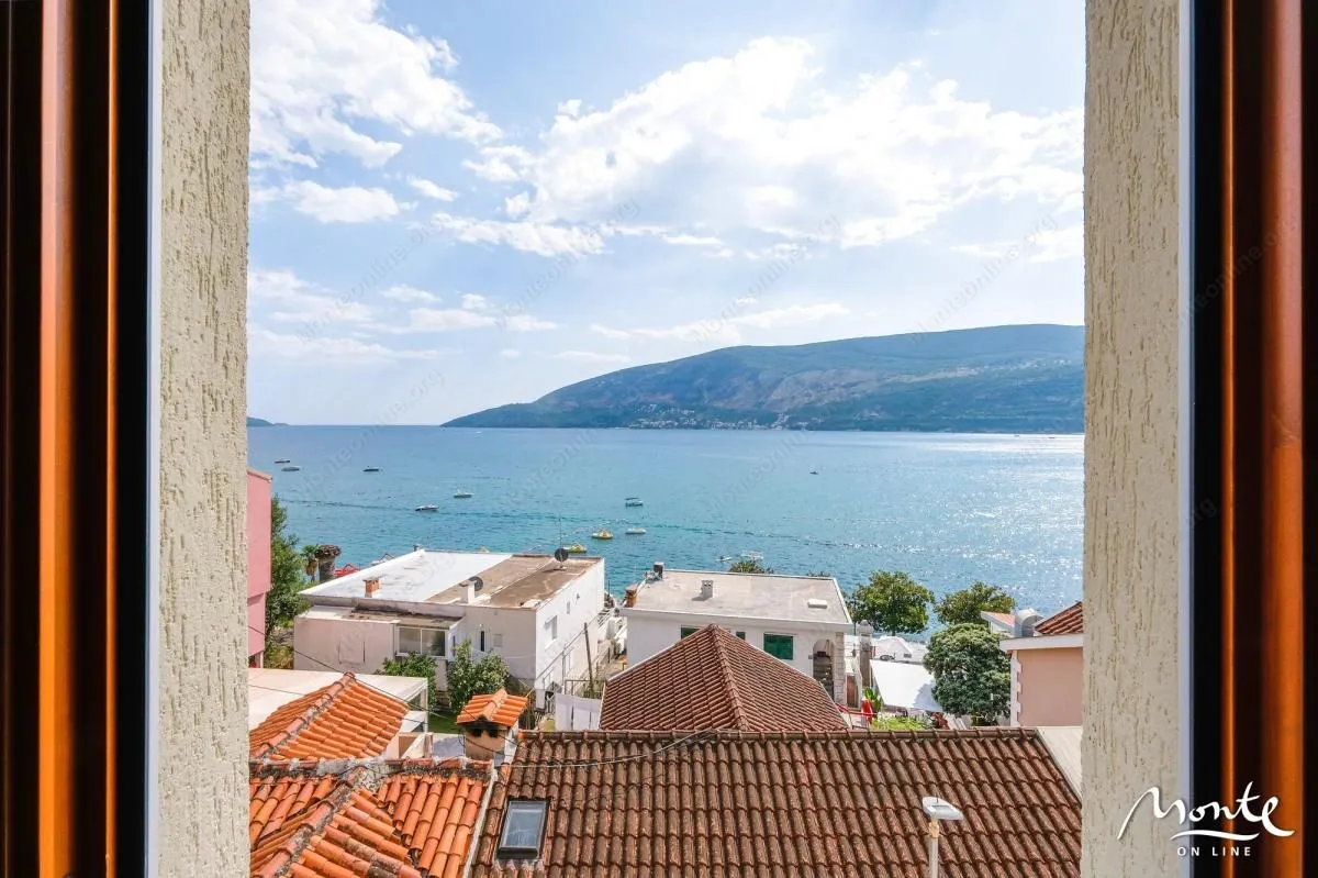 Prodaja, dvosoban stan, 158m², Igalo, Herceg Novi