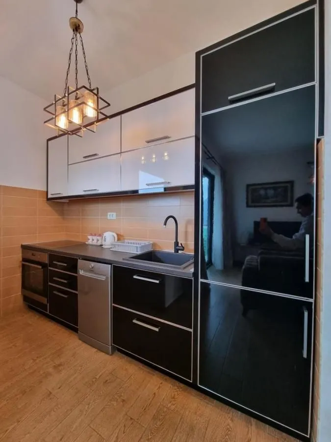 Prodaja, dvosoban stan, 70m², Bečići, Budva