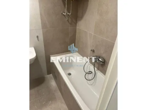 Izdavanje, trosoban stan, 78m², Novi Beograd Blok 65, Novi Beograd Sve Podlokacije - image 13