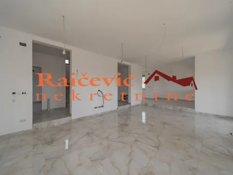 Prodaja, kuća, 320m², Voždovac Sve Podlokacije, Beograd - image 11