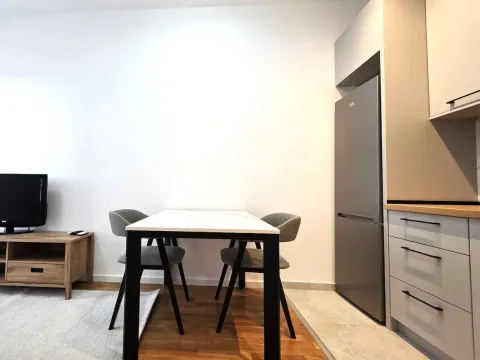 Rent, apartment, 37m², Tološi, Podgorica - image 5