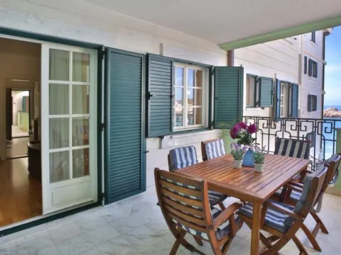 Prodaja, četvorosoban stan, 95m², Sveti Stefan, Budva - image 3