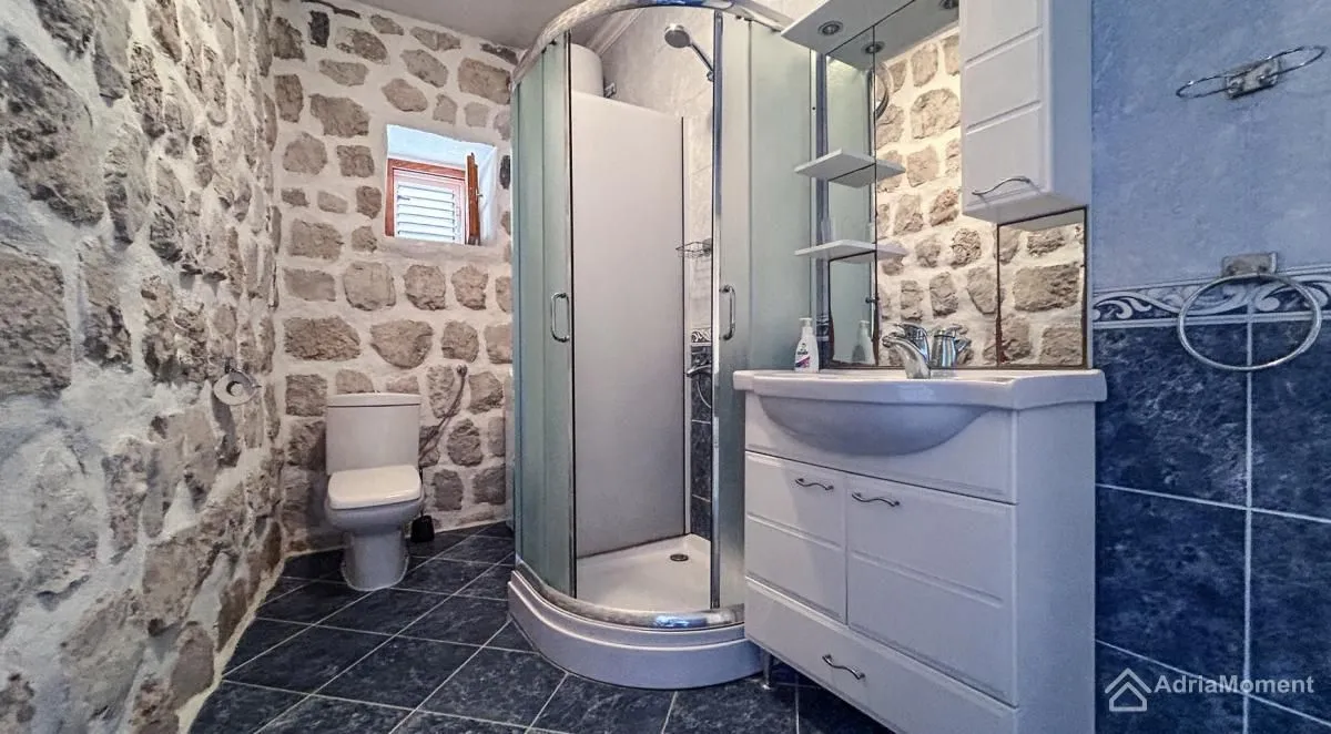 Sale, apartment, 87m², Perast, Kotor