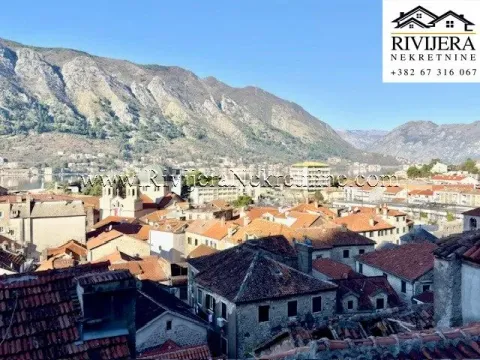 Prodaja, jednosoban stan, 33m², Centar, Kotor - image 2
