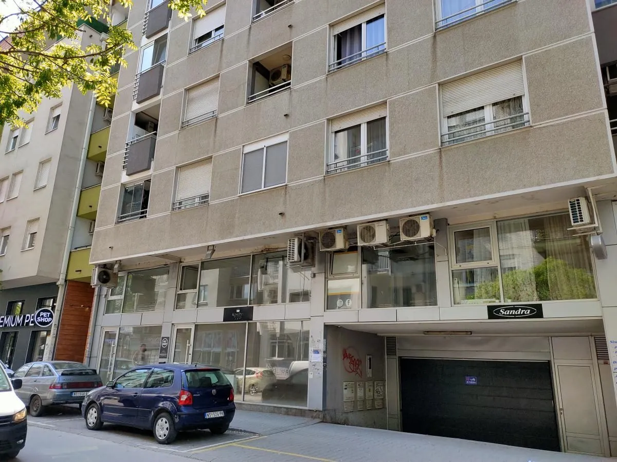 Sale, office space, 229m², Grbavica, Novi Sad Sve Podlokacije