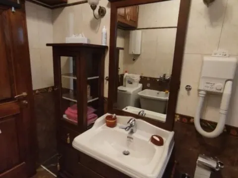 Izdavanje, dvosoban stan, 80m², Stari Grad, Beograd - image 11