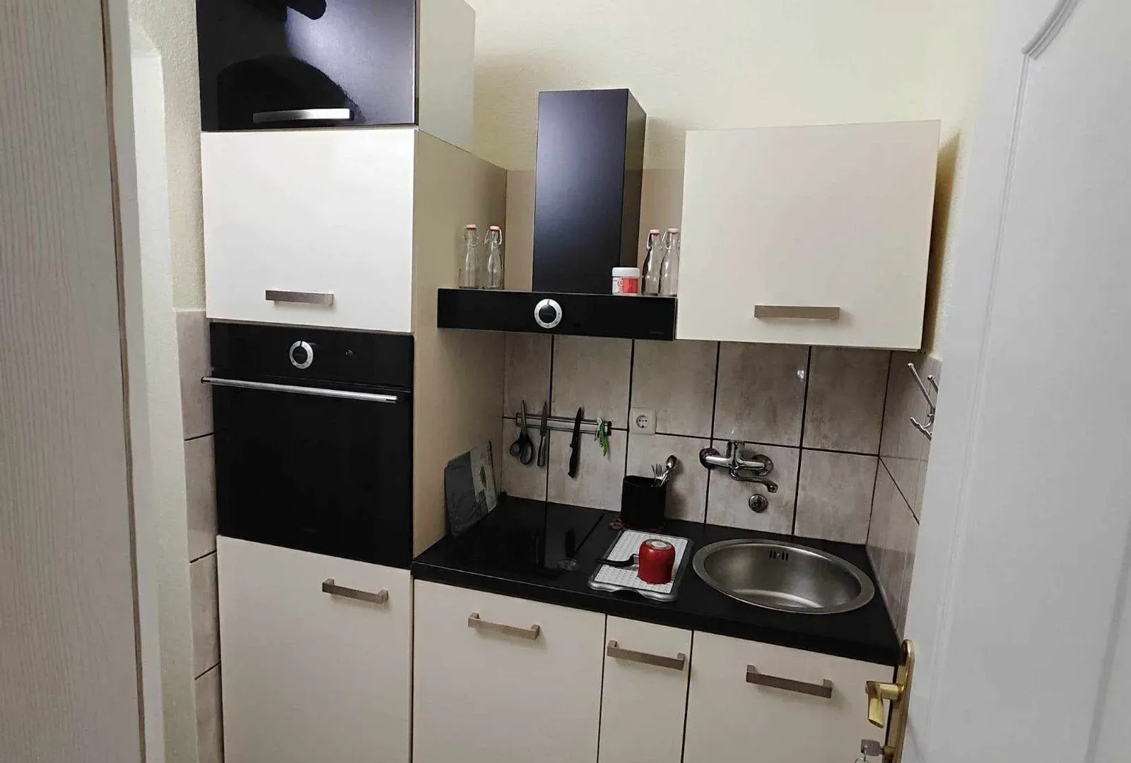 Izdavanje, stan, 30m², Bar, Crna Gora