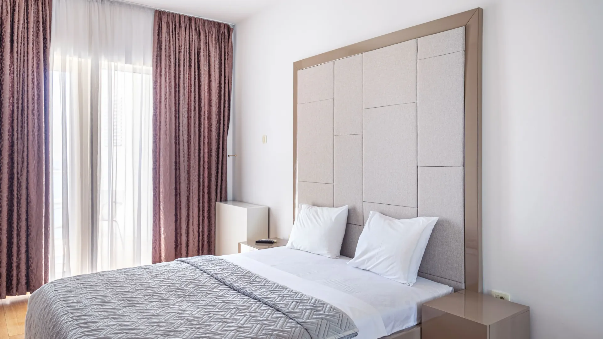 Rent, one bedroom apartment, 77m², Tre Canne, Budva