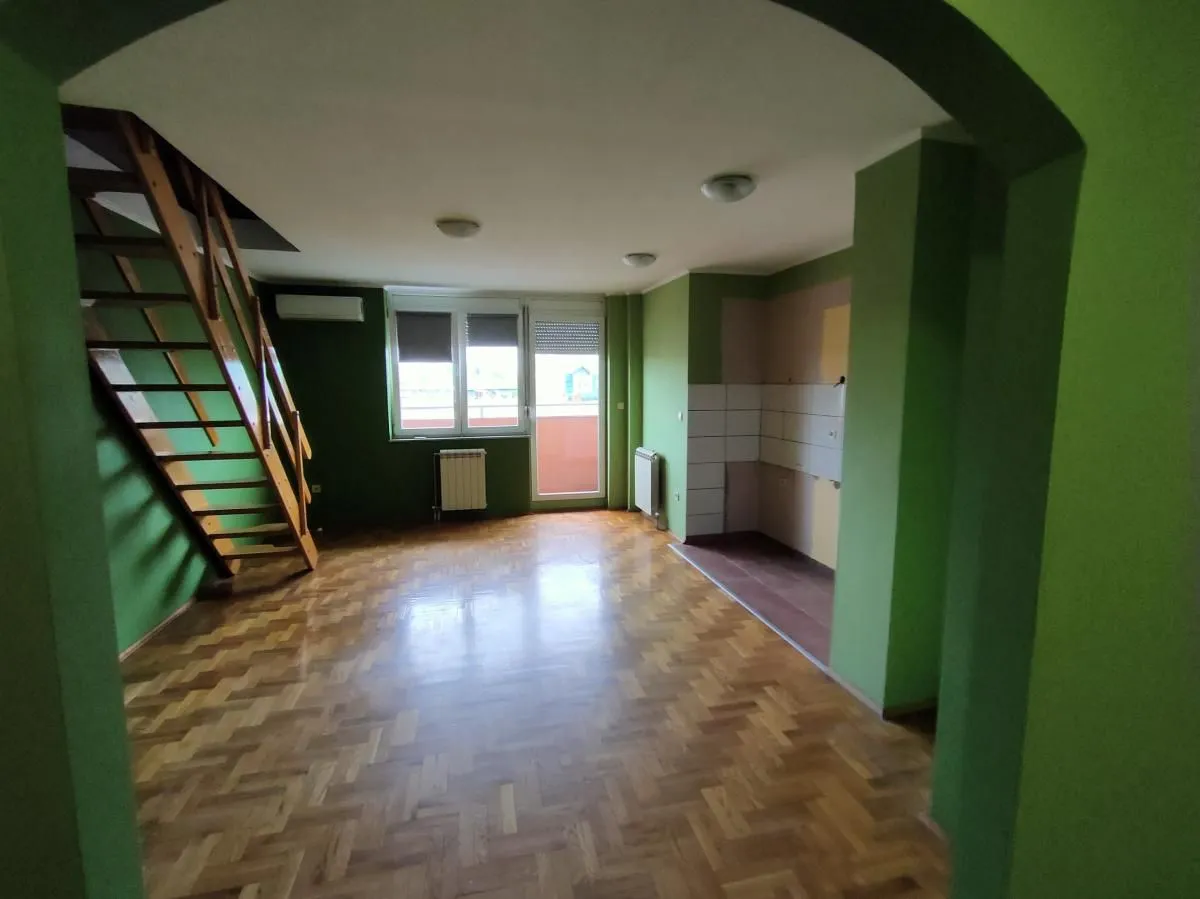 Prodaja, četvorosoban stan, 103m², Nova Detelinara, Novi Sad Sve Podlokacije