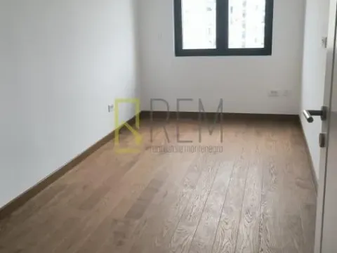 Sale, three bedroom apartment, 110m², Tološka šuma, Podgorica - image 15