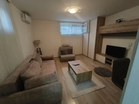 Izdavanje, garsonjera, 28m², Central Point, Podgorica - image 6