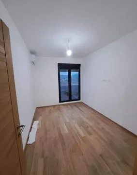 Izdavanje, jednosoban stan, 60m², City Kvart, Podgorica - image 2