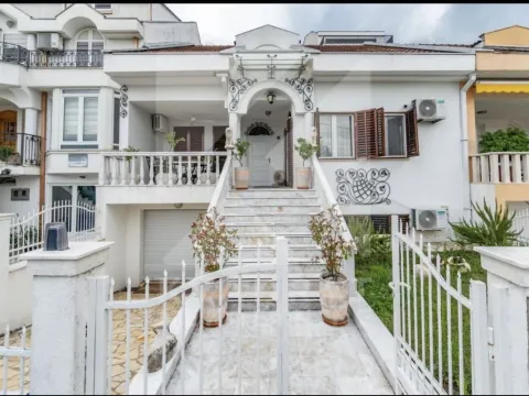 Rent, house, 150m², Gorica C, Podgorica - image 11