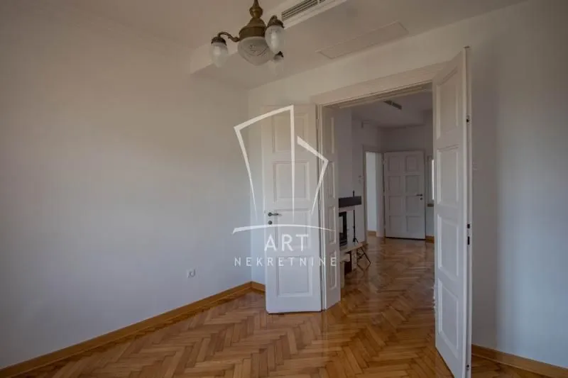 Sale, four bedroom apartment, 125m², Centar Sve Podlokacije, Beograd