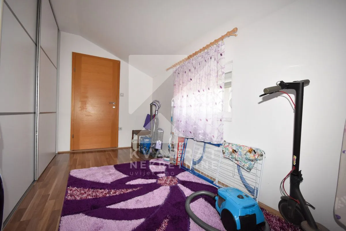 Prodaja, kuća, 220m², Donji Kokoti, Podgorica