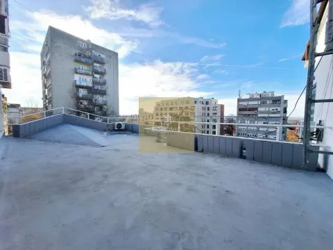 Izdavanje, poslovni prostor, 215m², Banovo Brdo, Beograd - image 19