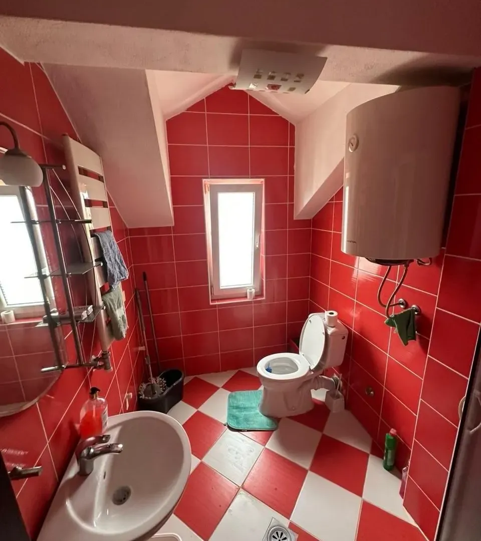 Izdavanje, trosoban stan, 141m², Donja Gorica, Podgorica