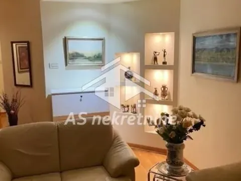 Izdavanje, trosoban stan, 95m², Autokomanda, Voždovac Sve Podlokacije - image 5