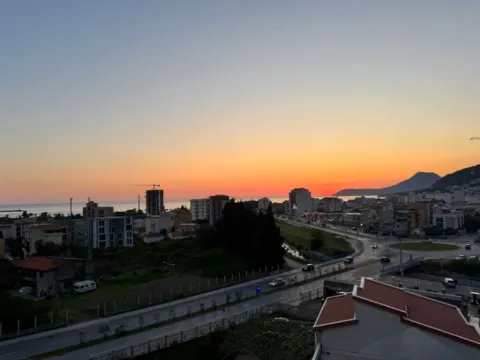 Stan-na-dan, jednosoban stan, 55m², Centar, Bar - image 11