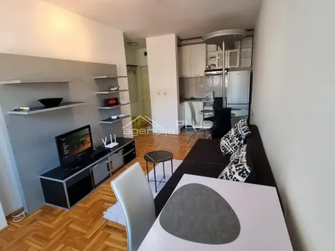 Izdavanje, jednosoban stan, 40m², Vidikovački venac, Rakovica - image 2