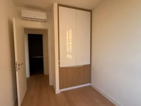 Izdavanje, trosoban stan, 71m², Savski Venac, Beograd - image 11