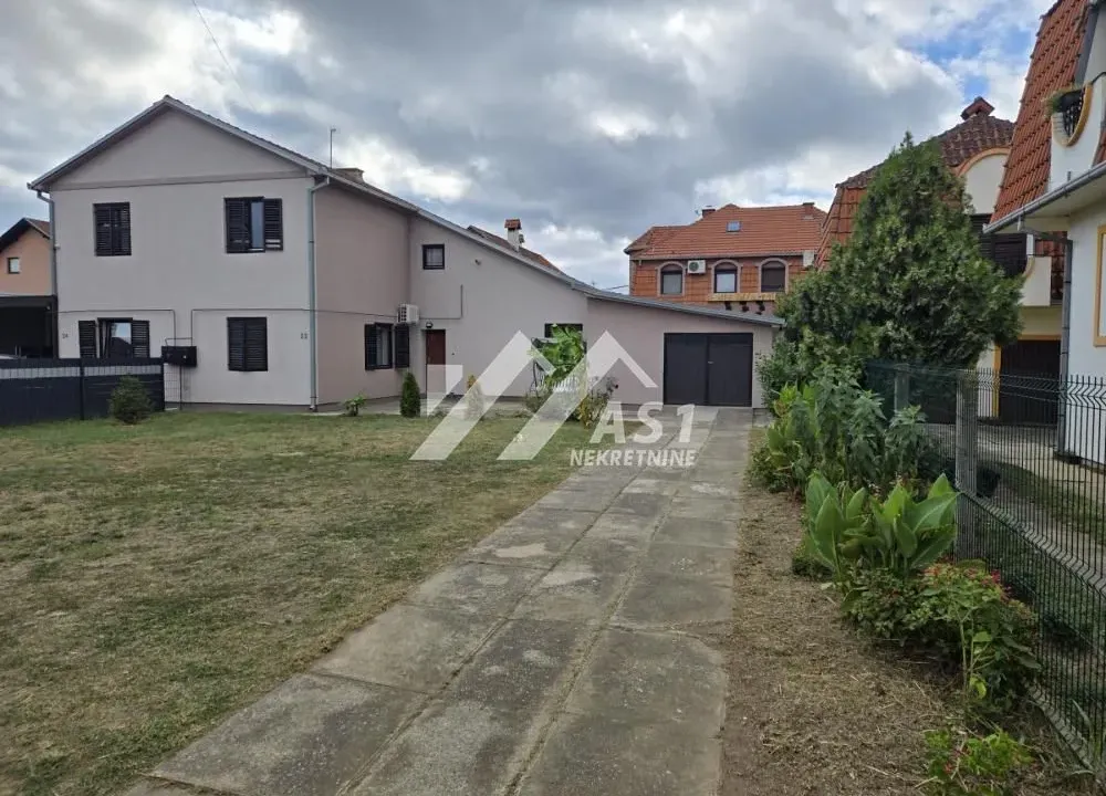 Izdavanje, kuća, 90m², Lipov gaj, Novi Sad Sve Podlokacije