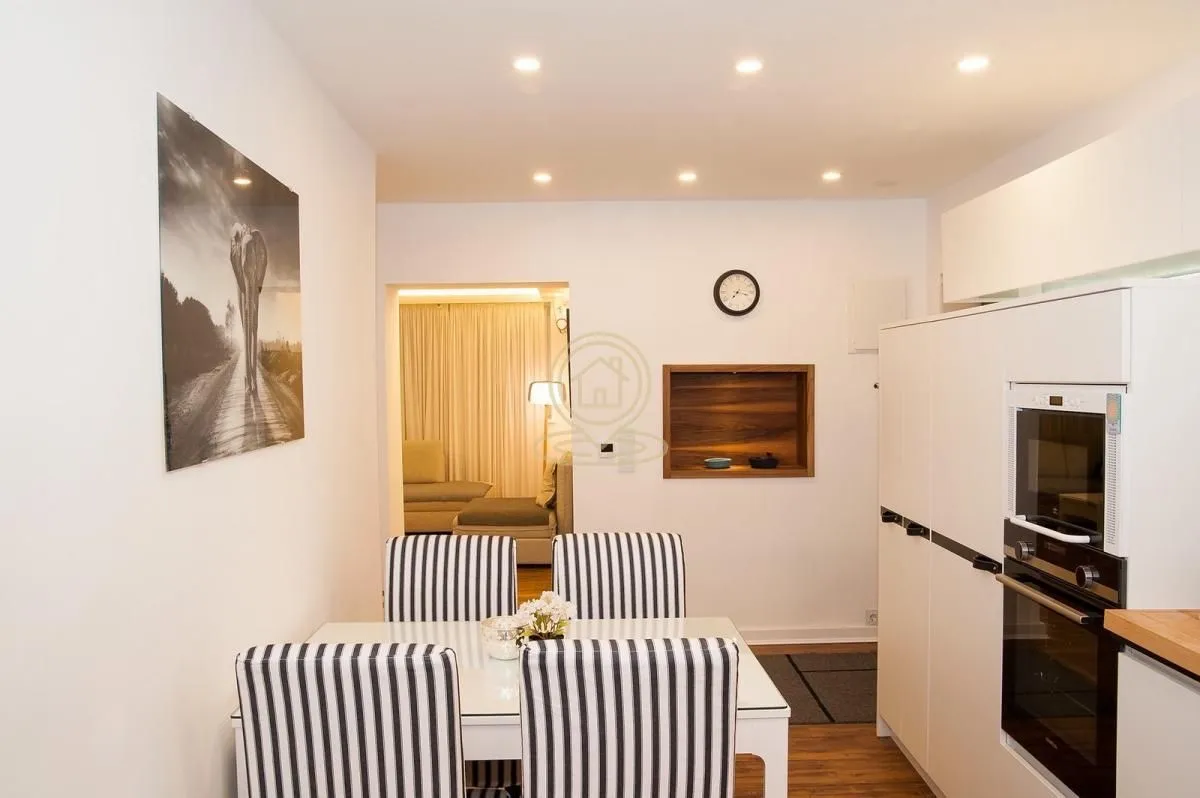 Rent, two bedroom apartment, 56m², Stari Grad, Beograd