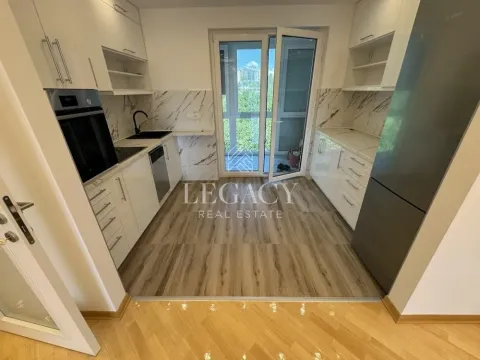 Sale, two bedroom apartment, 72m², Brace Jerković, Voždovac Sve Podlokacije - image 9