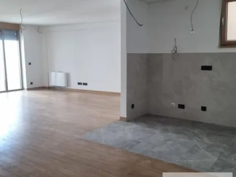 Prodaja, četvorosoban stan, 261m², Čubura, Beograd - image 5