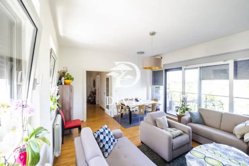 Prodaja, trosoban stan, 75m², Banovo Brdo, Beograd
