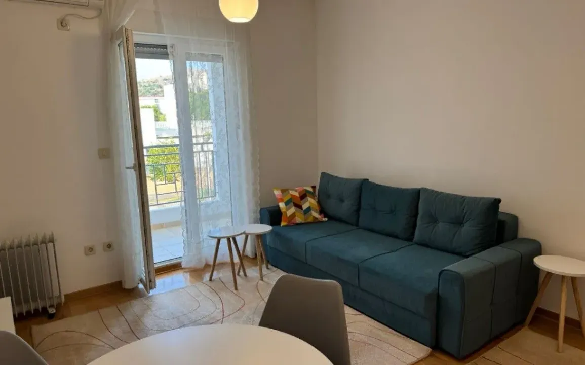 Izdavanje, garsonjera, 26m², Blok 6, Podgorica