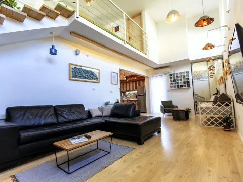 Sale, house, 435m², Šušanj, Bar - image 5